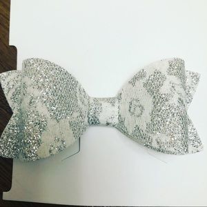 Hair bow